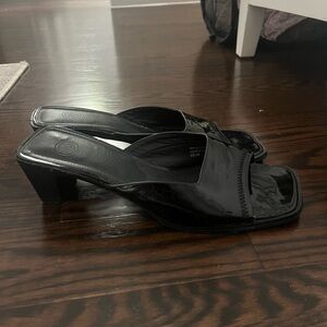 Black kitten HEELS SIZE 8